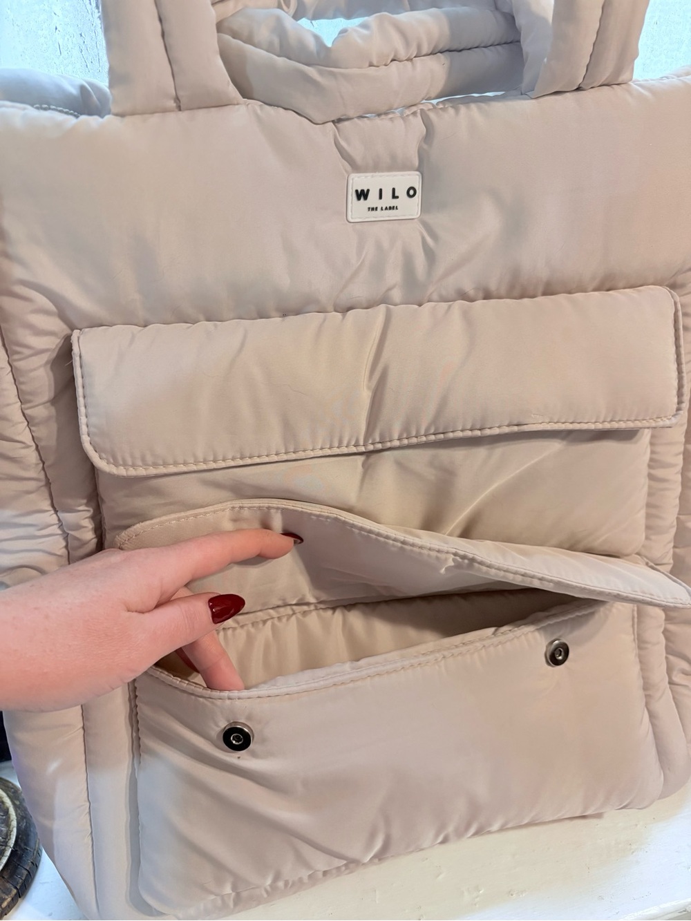 WILO Quilted Puffer Tote Bag in Light Beige with Matching Pouch - Picture 4 of 6